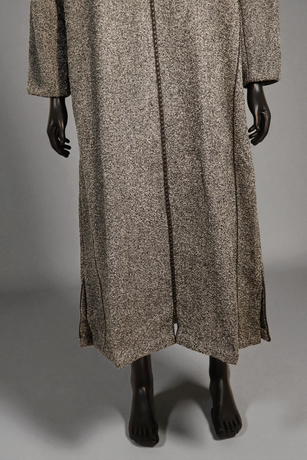 The Textured Winter Thobe