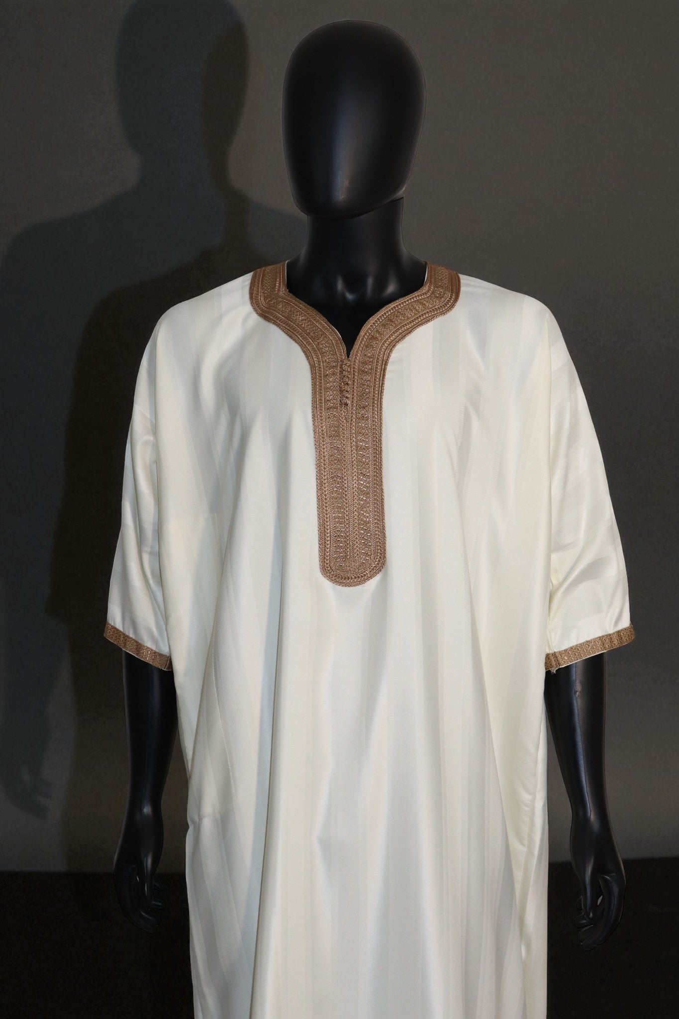 Striped Moroccan thobe with embroidery 