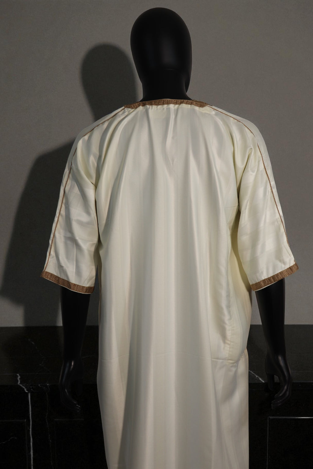 Striped Moroccan thobe with embroidery 