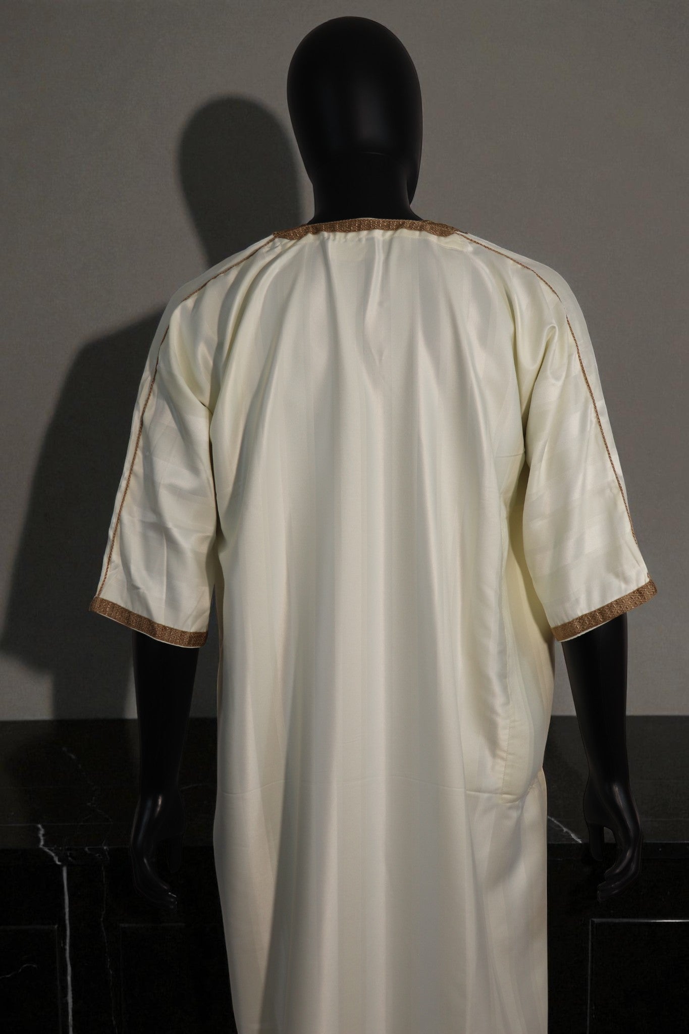 Striped Moroccan thobe with embroidery 