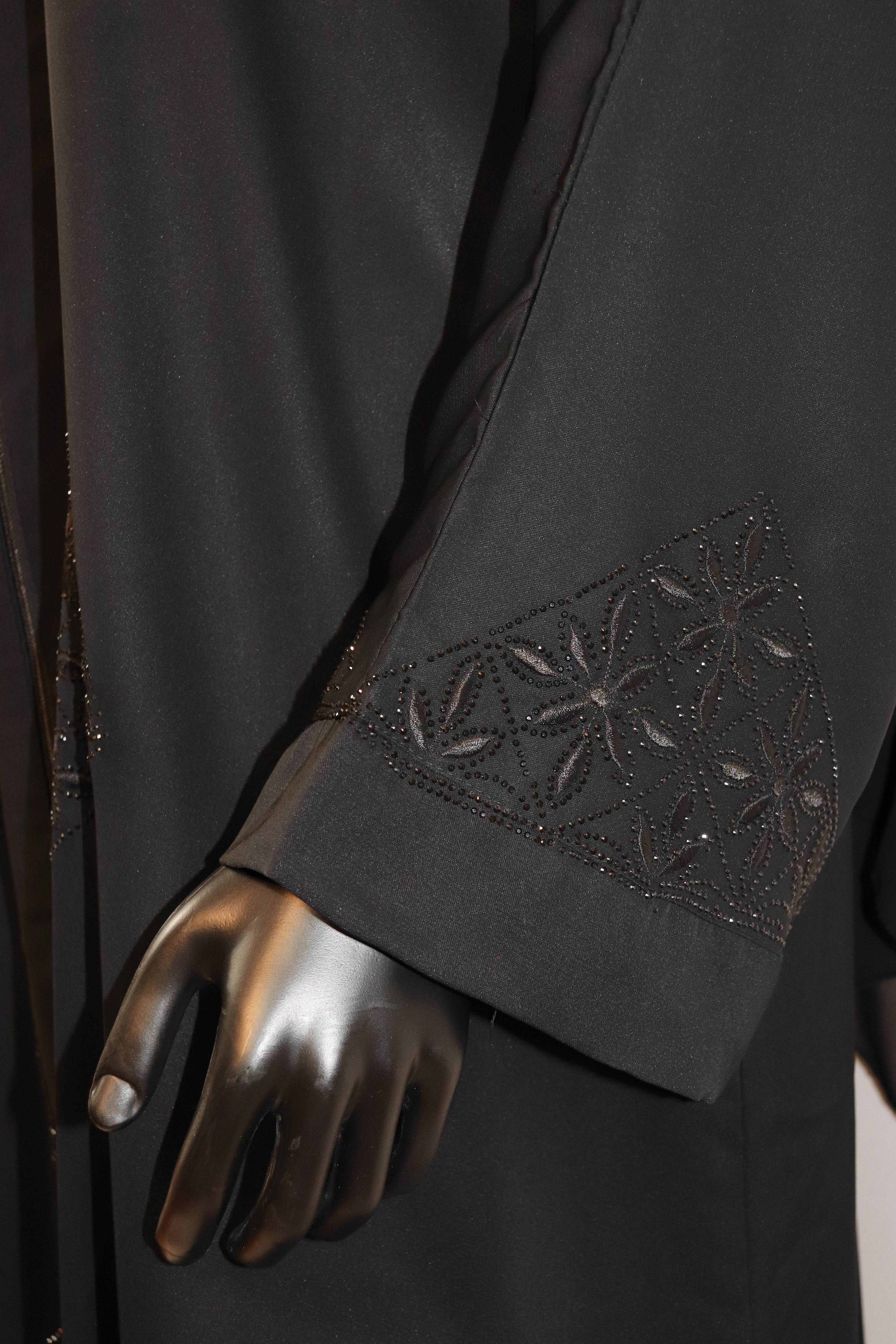 Modern Full-Zip Abaya with Sparkle Embroidery