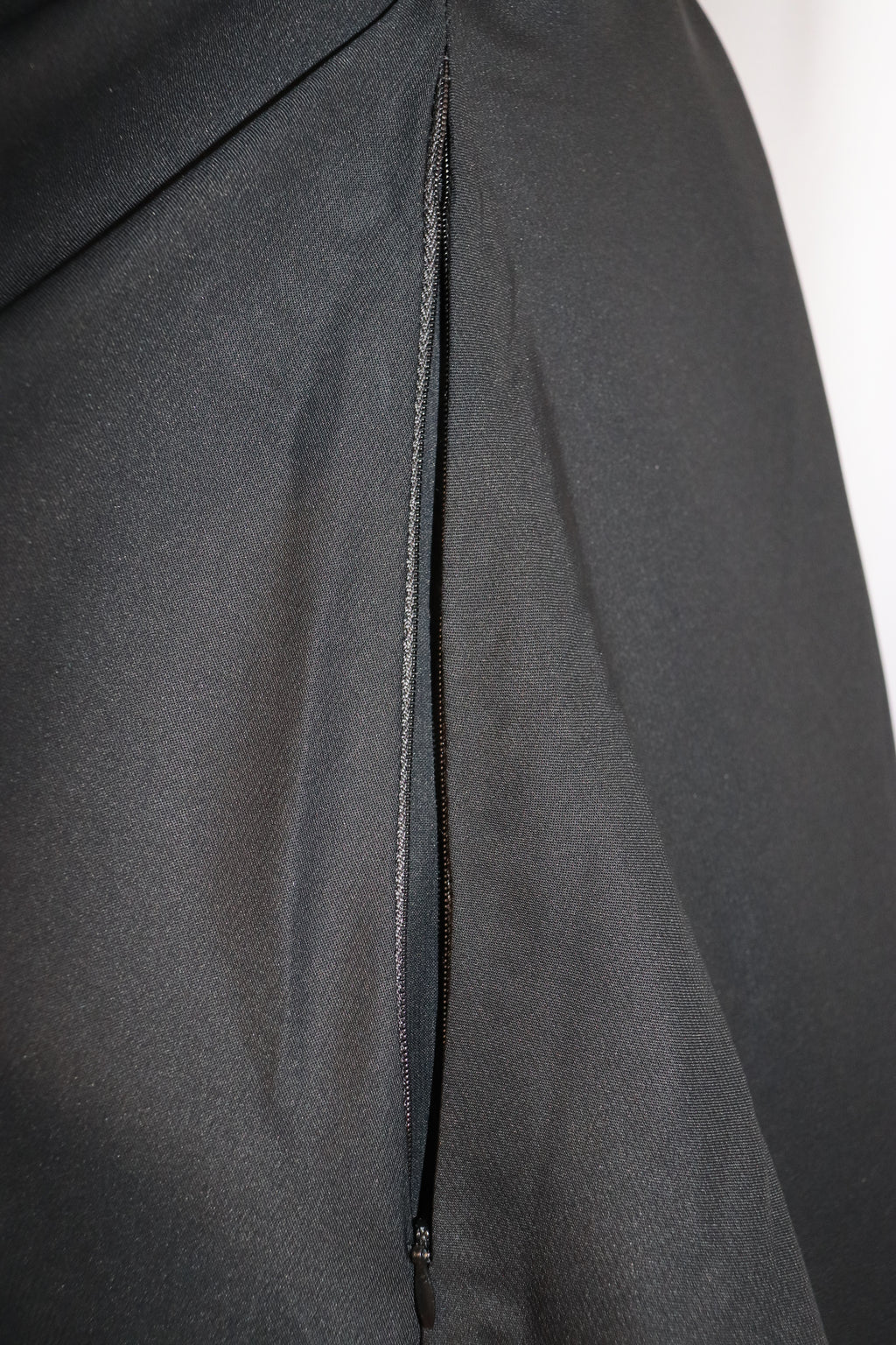 Closed cuffed Abaya with Pocket